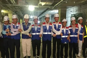 Bí thư Nguyễn Thiện Nhân thị sát tuyến metro số 1