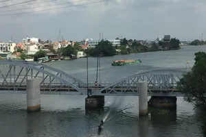 Giữ lại, bảo tồn một phần cầu đường sắt Bình Lợi 117 tuổi