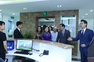 Khám mắt miễn phí cho người dân có hoàn cảnh khó khăn