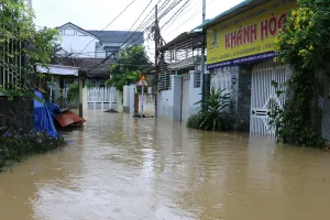 Lũ chia cắt giao thông ở miền Trung, Tây Nguyên