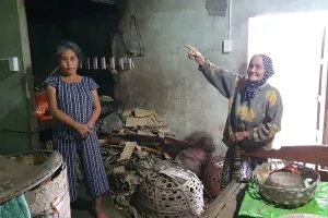 Những căn nhà rệu rã sau bão