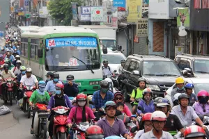 TP.HCM tiếp tục đề xuất mở đường cho xe buýt nhỏ