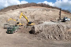 Tận dụng đá đổ thải đắp nền cao tốc Vĩnh Hảo - Phan Thiết