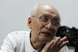 Nghe người cổ động Tổng tuyển cử Quốc hội Việt Nam kể chuyện