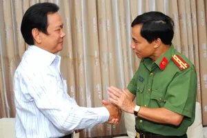 Mong báo Pháp Luật TP.HCM tiếp tục rèn bút thép