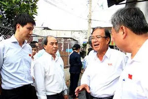 Người dân lo lắng trước tình trạng nước sạch bỗng có màu, có mùi