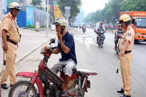 Cuối năm, TP.HCM siết chặt xử lý 'xe mù, xe mờ'
