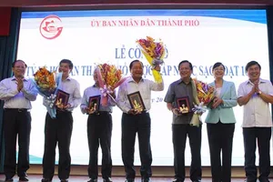 TP.HCM: Người dân rưng rưng vì thoát cảnh chờ mua nước