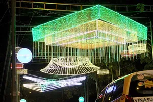 Gỡ bỏ 'bánh chưng,bánh giầy' ở đường Nam Kỳ Khởi Nghĩa