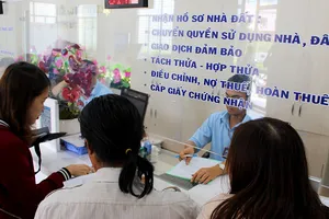 4 tháng phải gửi hơn 3.000 thư xin lỗi