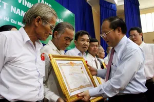 Truy tặng danh hiệu Bà mẹ VNAH cho 38 mẹ ở TP.HCM
