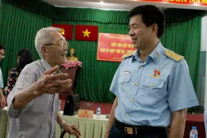 'Ùn tắc mà còn sân golf cái gì?'