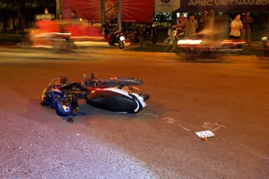 Trích xuất camera tìm ô tô cán chết người ở quận 12