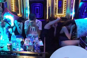 300 nhà hàng ở TP.HCM, biến tướng sau 0 giờ thế nào?