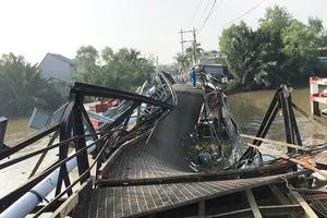  Vì sao có chốt gác, xe quá tải vẫn qua cầu Long Kiểng?