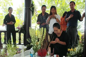 Trang nghiêm mộ phần nơi ông Phan Văn Khải sẽ an nghỉ