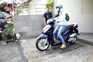 Trưa nay, cư dân Carina đã được xuống hầm lấy lại xe 