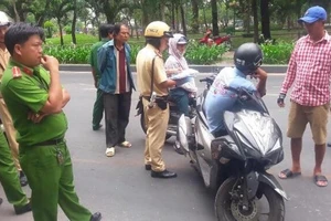 CSGT ứng xử sao với trường hợp người vi phạm chống đối?