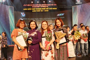 Loạt 'Cán bộ phường vì dân' đoạt giải Nhất báo chí TP.HCM