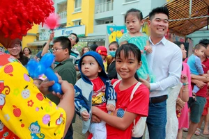 Trung thu của trẻ em Carina: Ngày trở về