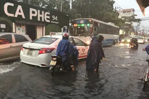 Bão số 9 gây ra cơn mưa lớn nhất từ trước đến nay tại TP.HCM
