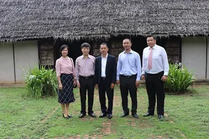 Xúc động khi thấy kiều bào học tiếng Việt trên đất Thái