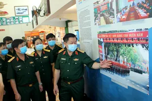 Nhiều bảo vật tại cuộc triển lãm ảnh 'Mùa xuân đại thắng'