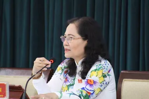 Cụ bà 80 tuổi ở Nhà Bè mong được sống đến ngày thấy cây cầu