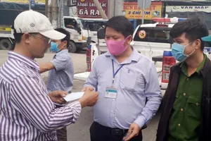 TP.HCM ra quân xử phạt không đeo khẩu trang nơi công cộng