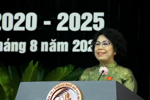 TP.HCM: Cán bộ quận 12 phải tận tụy phục vụ, gắn bó với dân