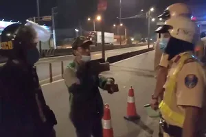 ‘Lợi dụng dân chủ cản trở CSGT thi hành công vụ sẽ bị xử lý’