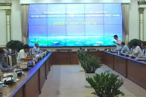 Phiên họp thứ IV của Uỷ ban bầu cử TP.HCM. Ảnh: LÊ THOA