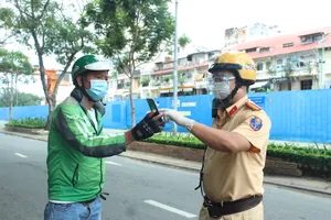 TP.HCM: Những ai được phép ra đường từ 0 giờ ngày 23-8?