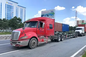 TP.HCM: Khởi tố hình sự vụ 2 xe đầu kéo đụng nhau ở Xa lộ Hà Nội