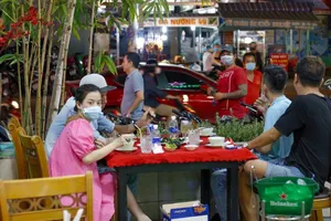 TP.HCM đề xuất quán bán ăn uống tại chỗ phải đóng cửa trước 21 giờ 