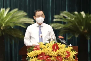 Bí thư TP.HCM: Cần kiểm soát dịch trước biến chủng Omicron