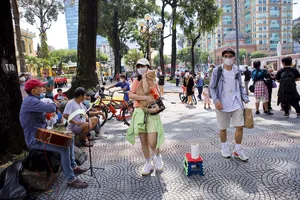 TP.HCM: 8 quận, huyện giảm cấp độ dịch, chỉ có 1 quận tăng