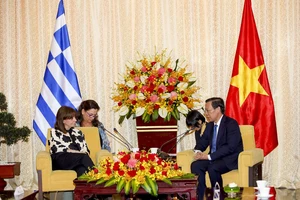 Chủ tịch UBND TP.HCM Phan Văn Mãi tiếp Tổng thống Hy Lạp