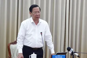 Chủ tịch UBND TP.HCM Phan Văn Mãi phát biểu tại buổi họp. Ảnh: HÀ THƯ