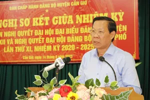 Chủ tịch TP.HCM: Phấn đấu các phương tiện di chuyển ở huyện Cần Giờ không dùng xăng