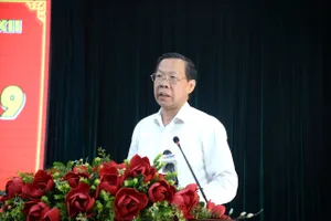 Chủ tịch TP.HCM Phan Văn Mãi đặt hàng lãnh đạo quận 1 ba vấn đề lớn