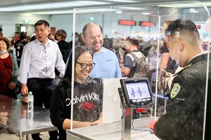 Nhà đầu tư nước ngoài sẽ có làn ưu tiên khi nhập cảnh vào TP.HCM