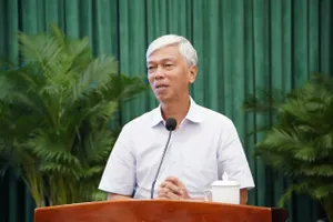 Ông Võ Văn Hoan: Văn bản giấy chuyển đi lòng vòng, đi họp nhanh hơn ngồi xin ý kiến bằng giấy