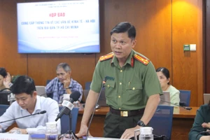 Công an TP.HCM: Khoảng 10 người giả xe ôm công nghệ tại sân bay Tân Sơn Nhất