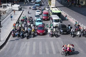 Sở GTVT TP.HCM sẽ lắp đặt bổ sung đèn tín hiệu cho phép phương tiện rẽ phải, rẽ trái