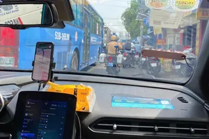 CSGT Đa Phước mở đường giúp sản phụ bị vỡ ối đến bệnh viện kịp thời