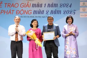 Trao giải cuộc thi 'Doanh nhân với chữ hiếu và gia đình' 