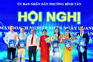 Phường Bình Tân: Cam kết đồng hành doanh nghiệp, 'biến điều không thể thành có thể'