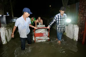 TP.HCM cảnh báo mưa lớn, triều cường vượt mức lịch sử do tác động bão số 13