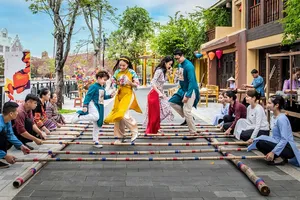 Xuyên không đón 'Tết chất' khắp 3 miền VinWonders